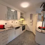 Garten Apartment *
